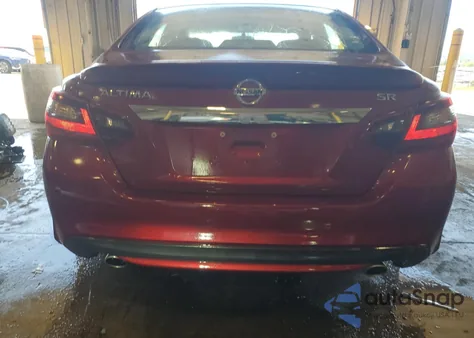 2018 Nissan Altima 2.5 из США, поврежденный, VIN 1N4AL3AP3JC131471